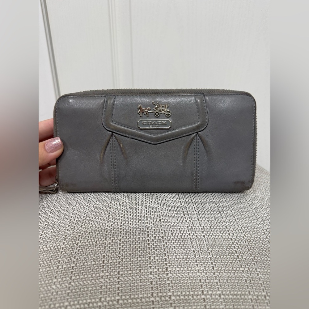 Coach Vintage Madison Pleated Accordion Zip Around Gray Leather Wallet